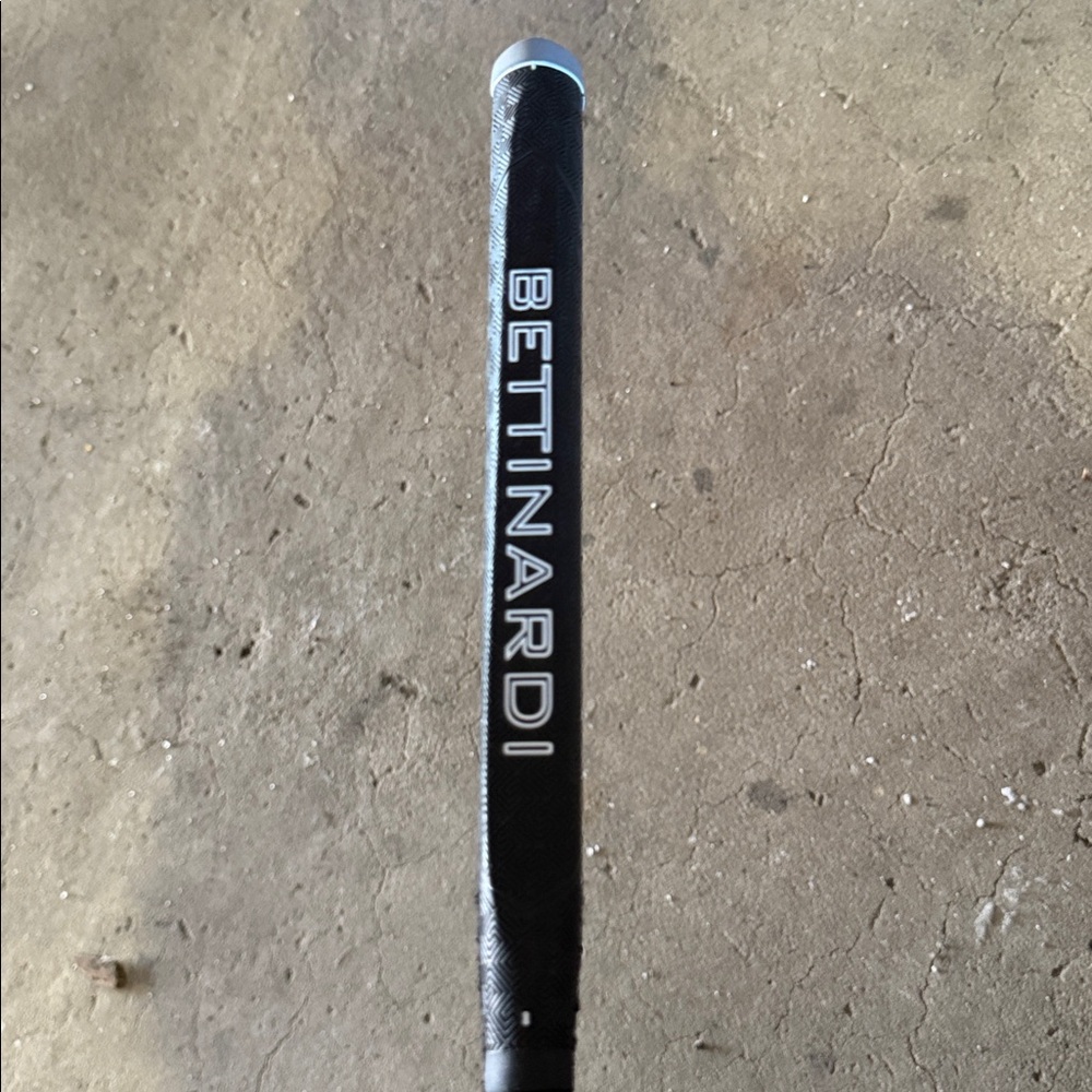 Like NEW Bettinardi 2024 Inovai 6.0 Series Slant putter with headcover - Picture 4 of 5